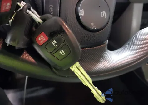 2014 Toyota Rav4 Xle z USA, uszkodzony, nr VIN 2T3RFREV1EW149924